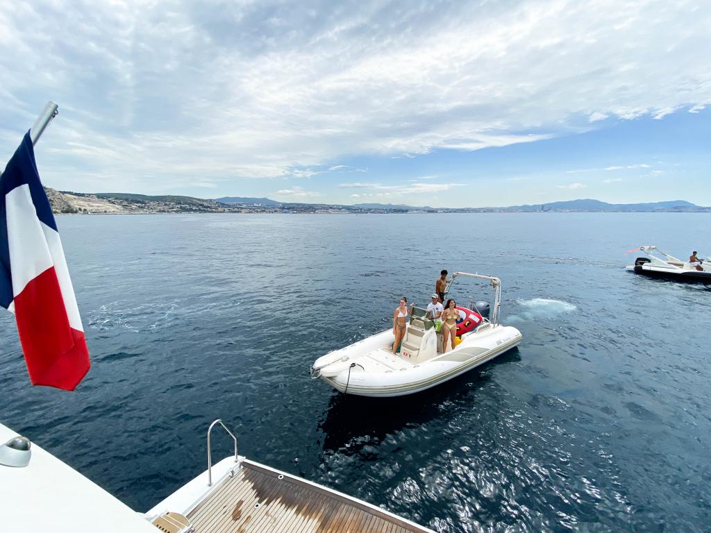 private boat tour marseille